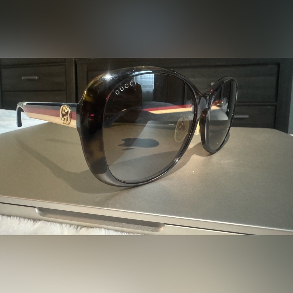Gucci sunglasses